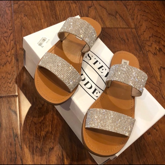 boys moschino trainers